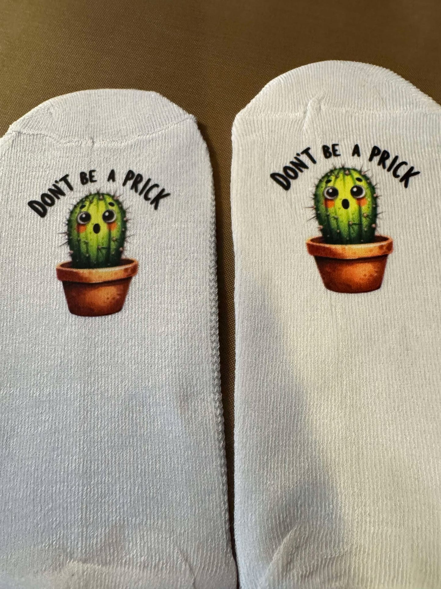 Socks - Size 4-10 - Adult - WHT